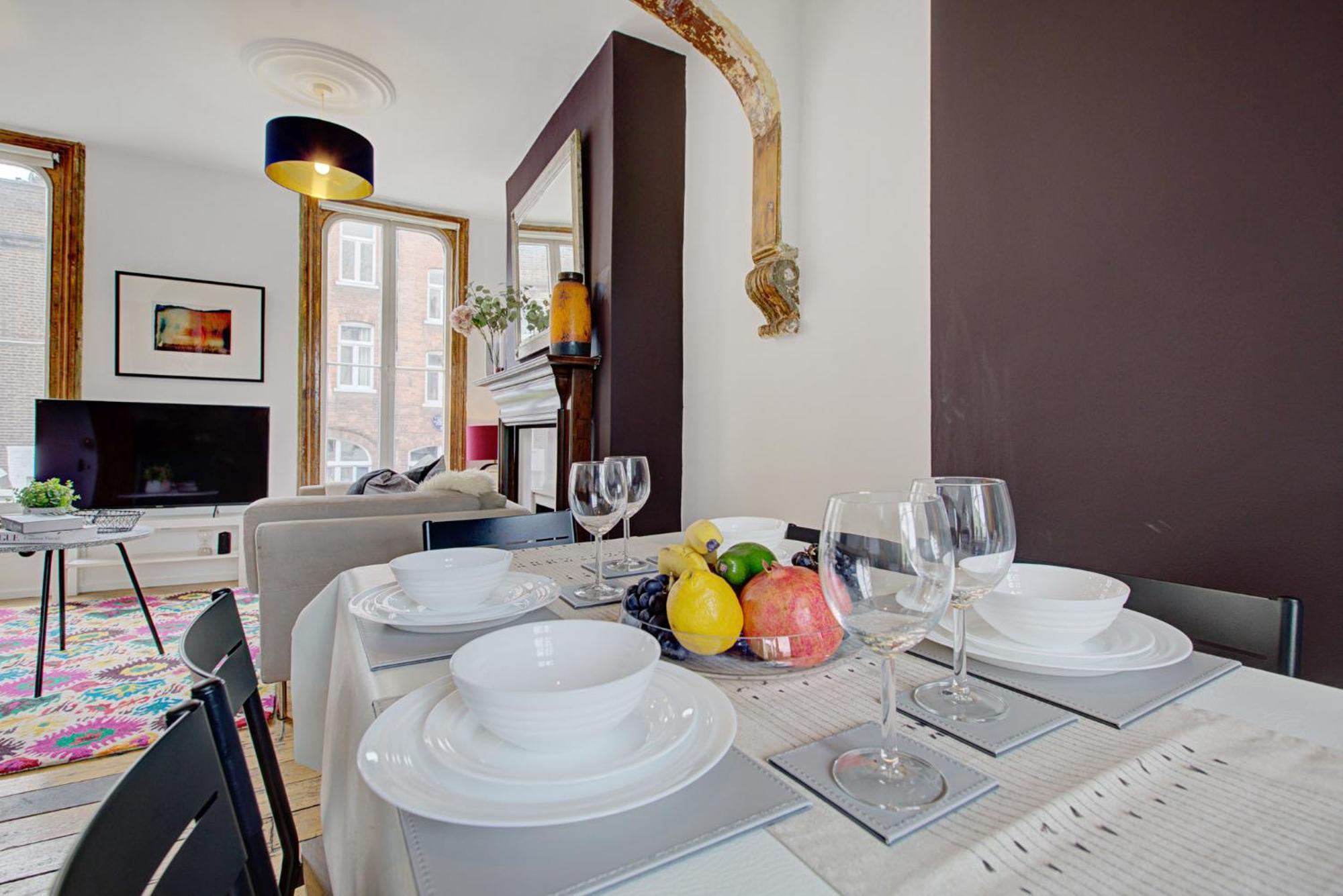 Elegant Georgian 3 Bedroom Townhouse In The Heart Of Ideal For Families And Large Group Bookings Londra