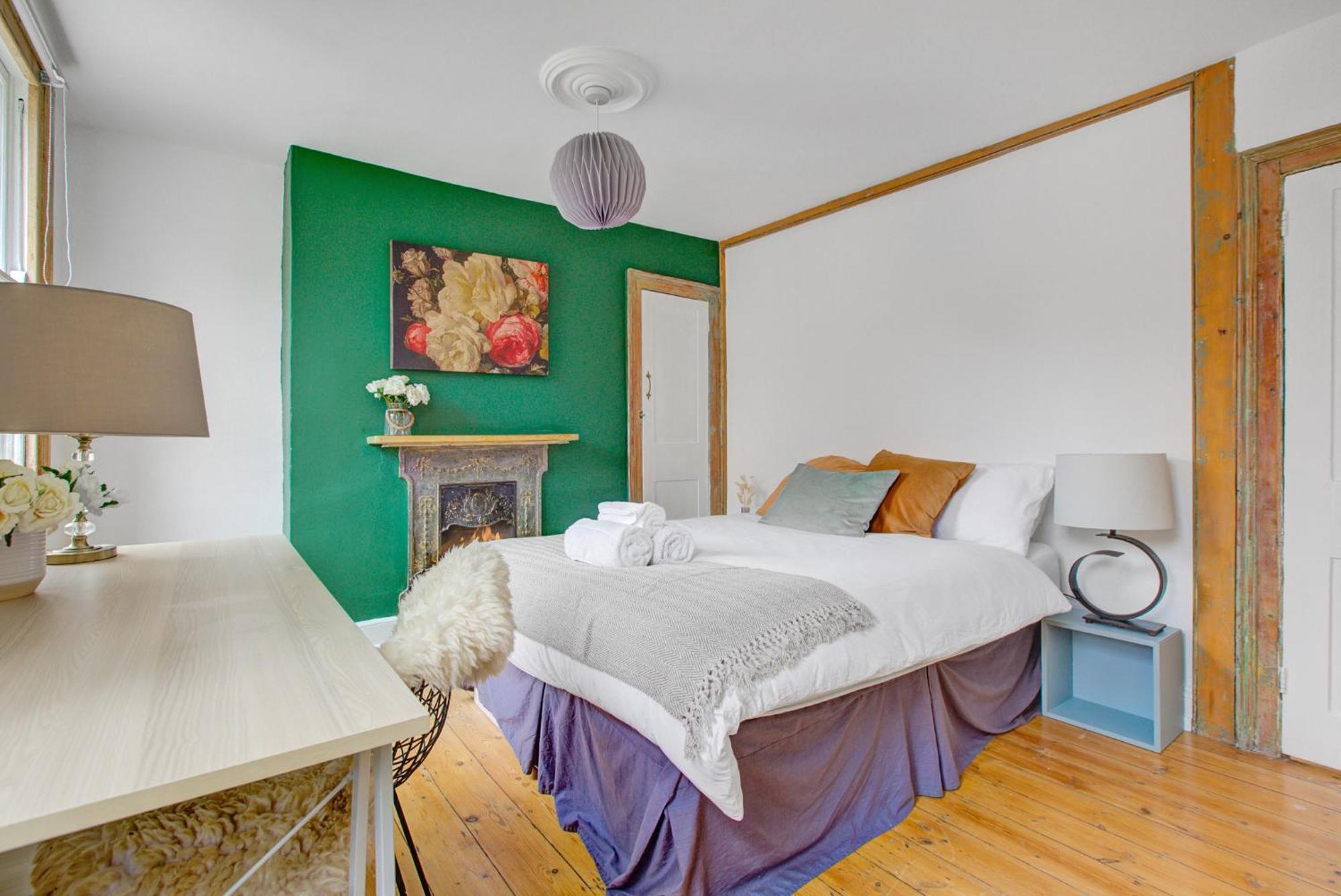 Elegant Georgian 3 Bedroom Townhouse In The Heart Of Ideal For Families And Large Group Bookings Appartamento *