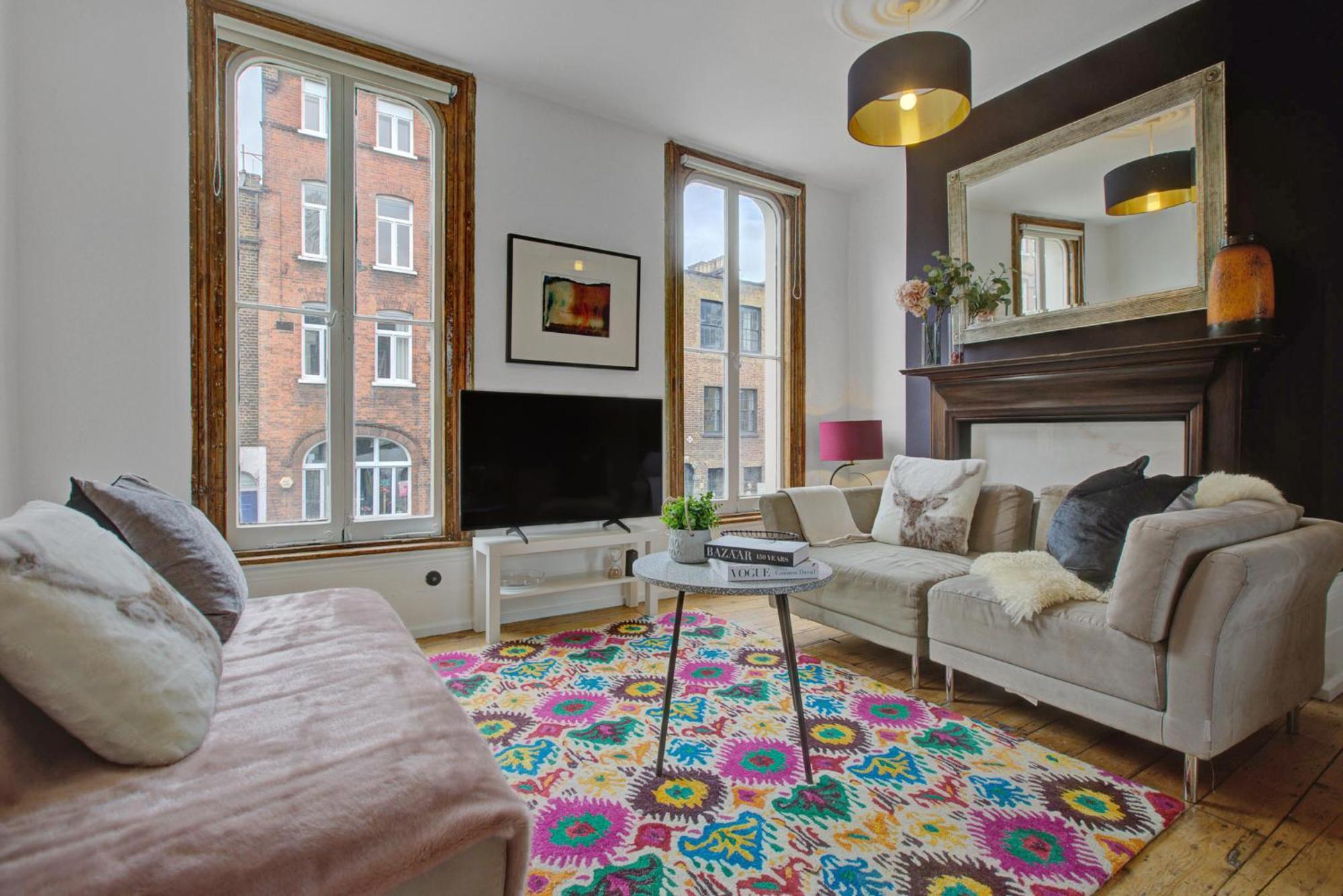 Elegant Georgian 3 Bedroom Townhouse In The Heart Of Ideal For Families And Large Group Bookings Appartamento
