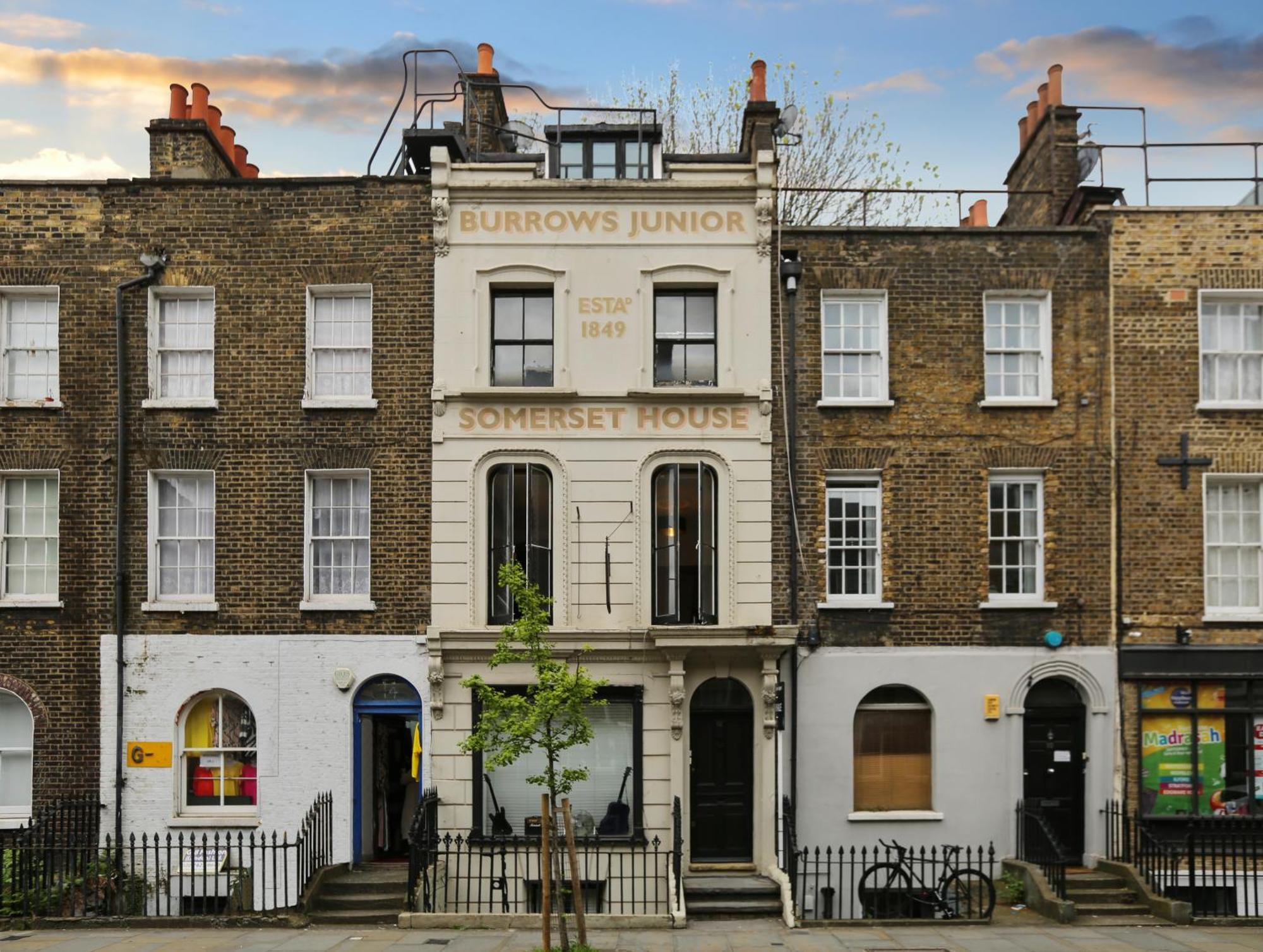 Elegant Georgian 3 Bedroom Townhouse In The Heart Of Ideal For Families And Large Group Bookings Appartamento *